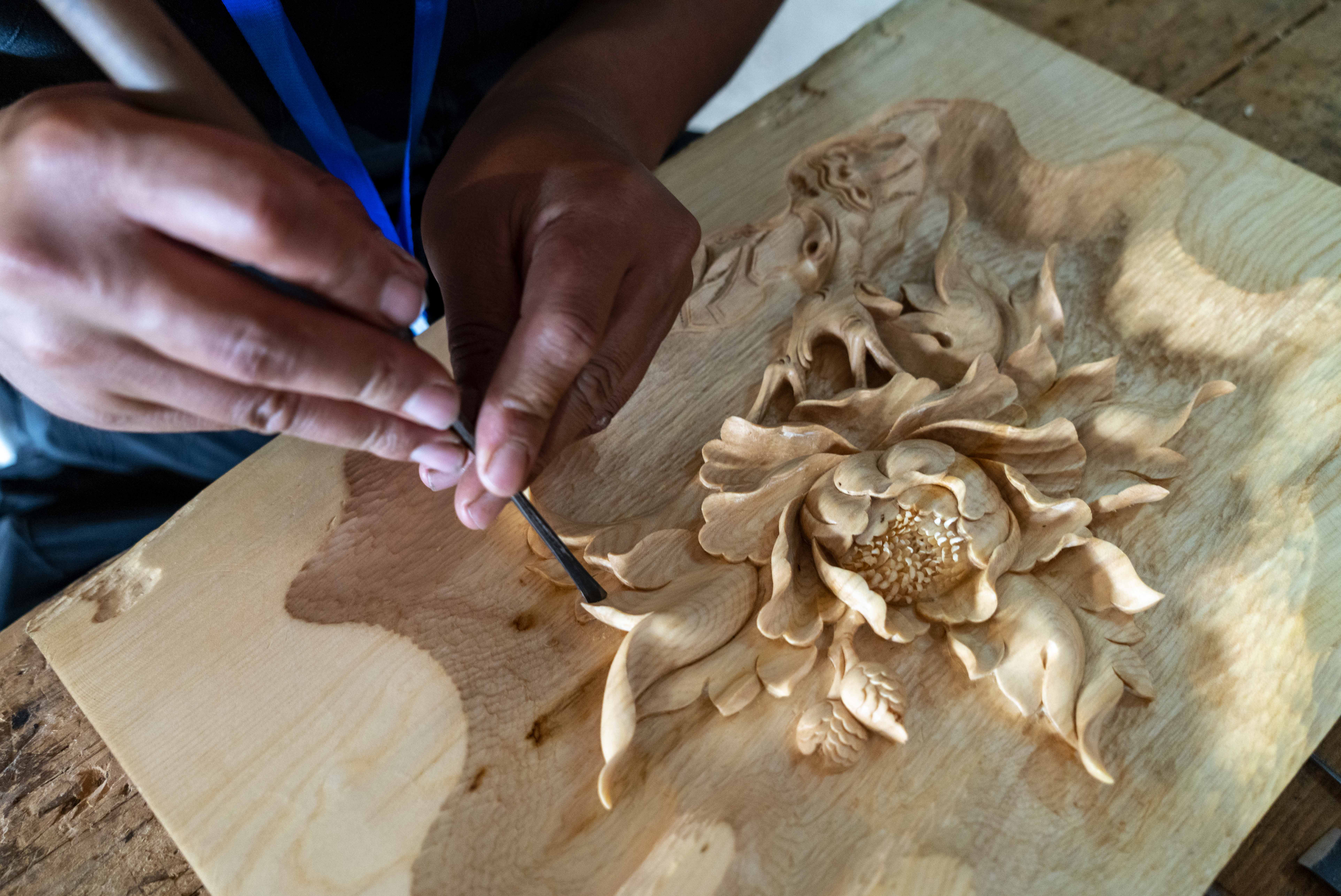 大理剑川:木雕产业鼓起群众"钱袋子"