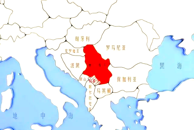 科索沃局势升级:塞尔维亚与科索沃的冲突与国际反应