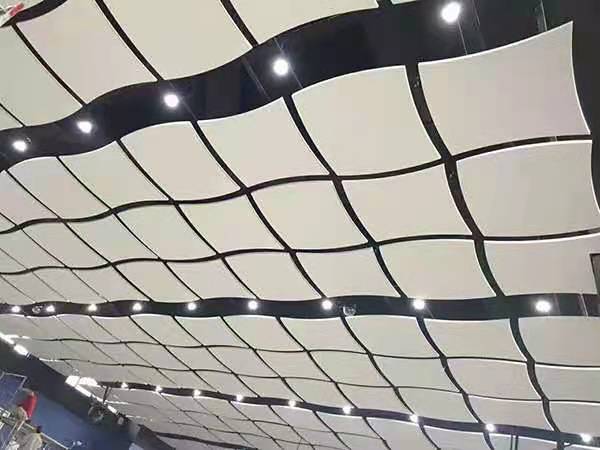 玻纤吸声体(空间吸声体)的优点和安装方式