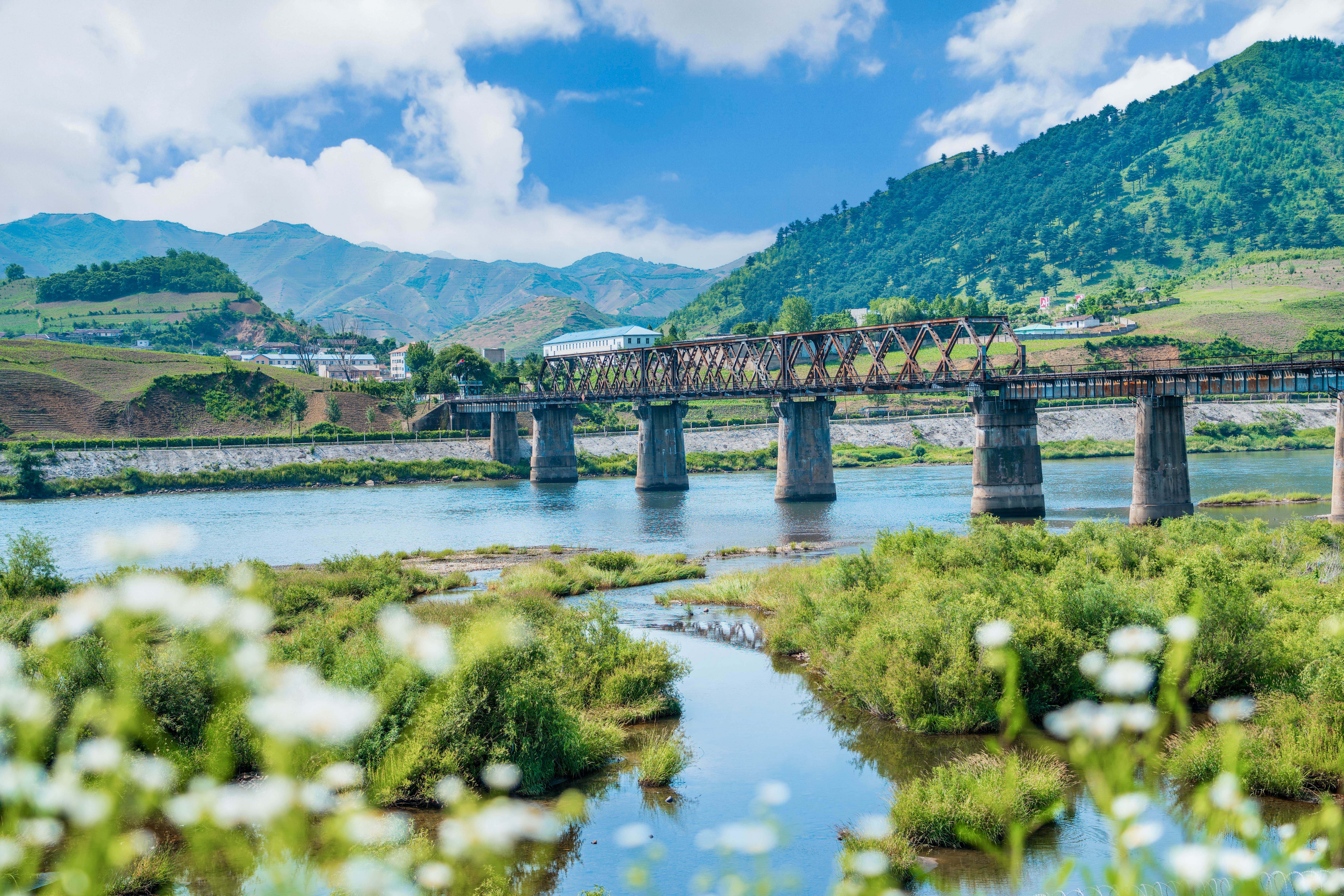 集安:从"步履铿锵"到"吉他奏响"