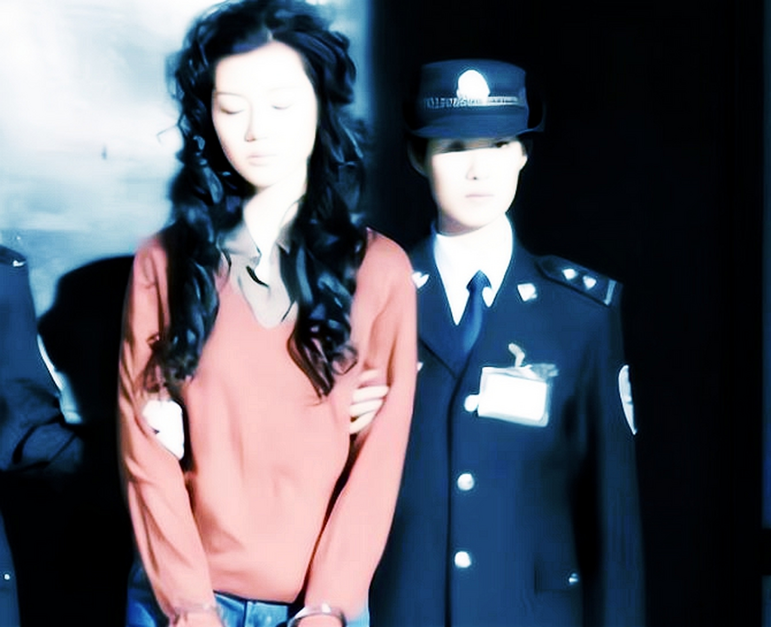 2005年,黑龙江省方正县一名年轻漂亮的女犯人即将被处决.
