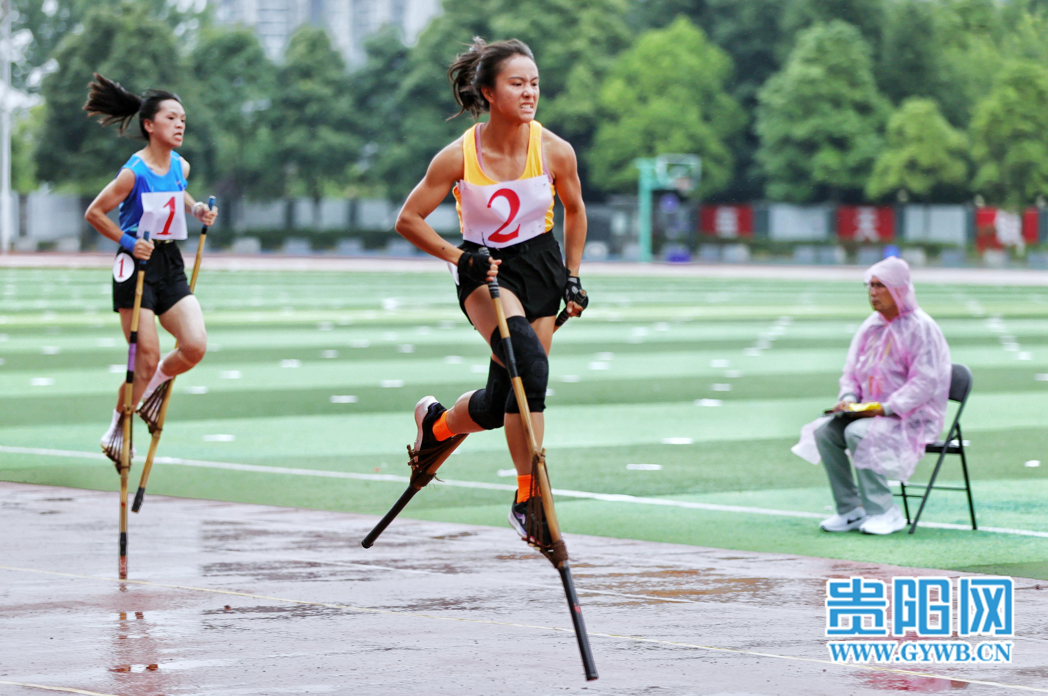 贵阳代表团5名运动员晋级男女子100米高脚竞速赛决赛