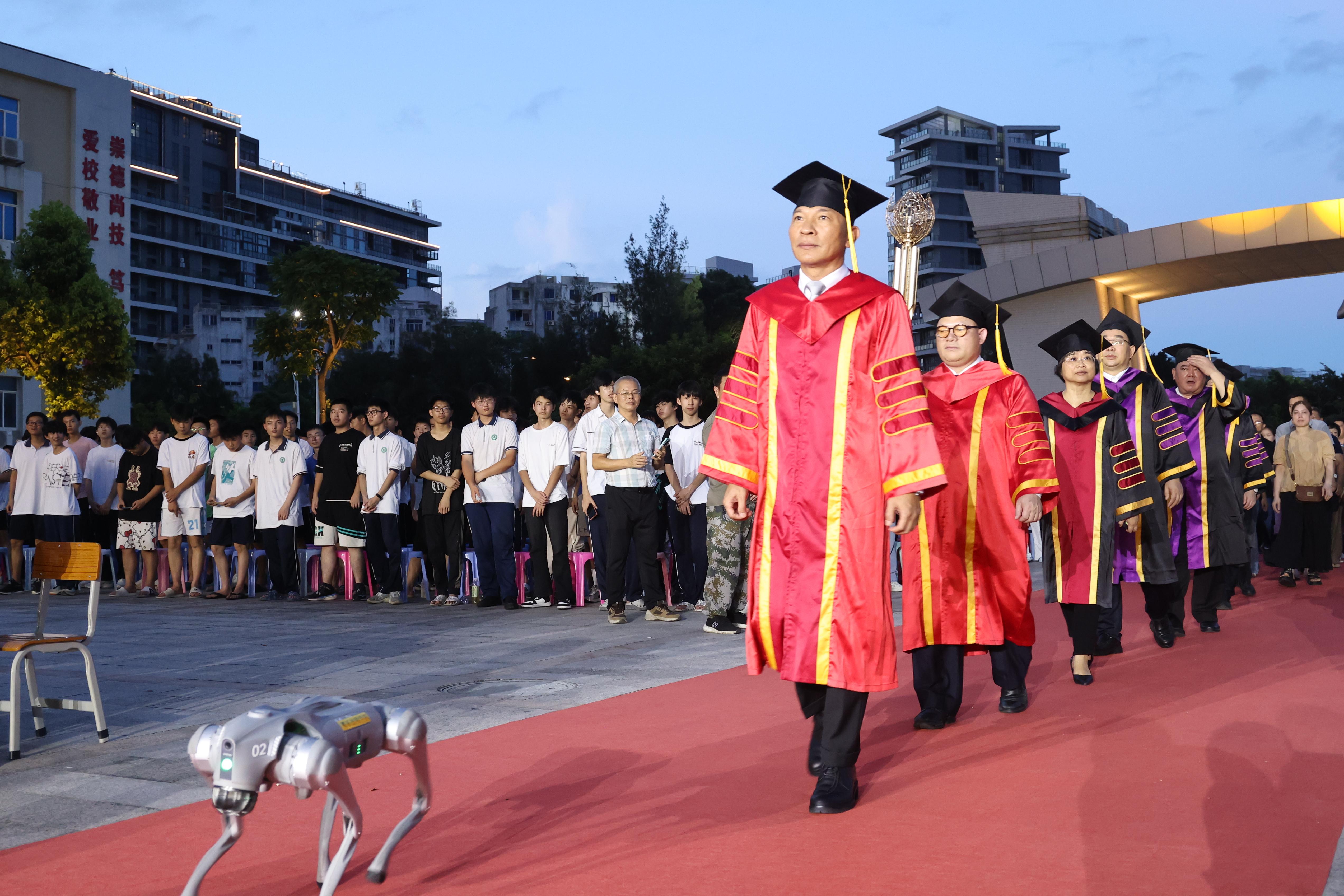 粤东技师学院校服图片