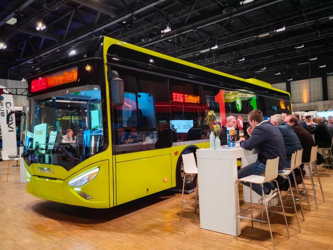 兰州广通新能源纯电动城市公交车亮相德国vdv电动客车大会