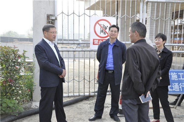 杨业峰调研河长制工作