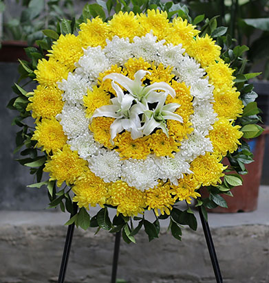 苏州殡仪馆花圈价格一览表比较分析:如何选择适合的殡仪馆花圈?