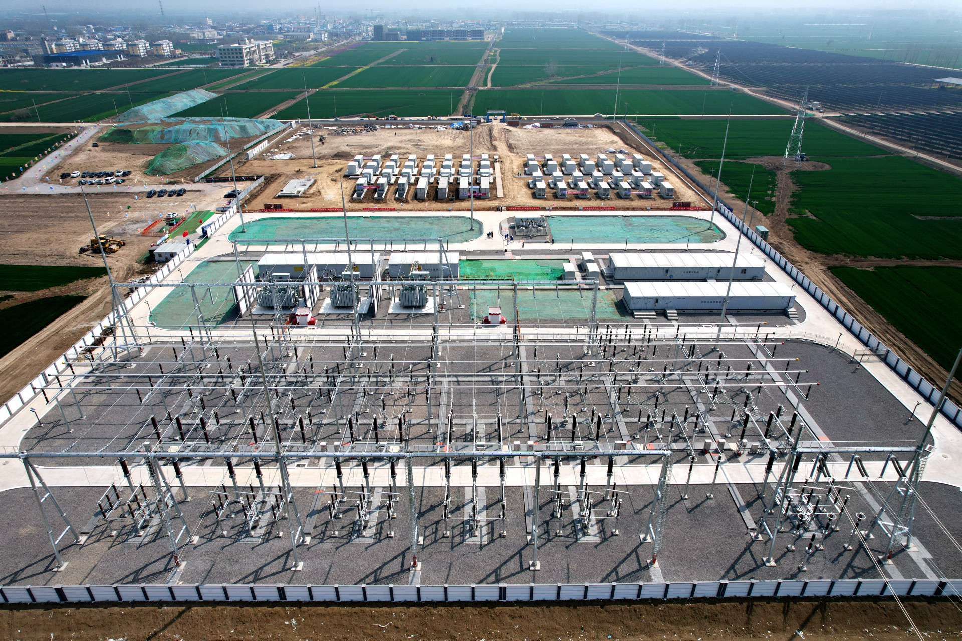 省内首个风光储一体化项目在蚌埠固镇并网发电