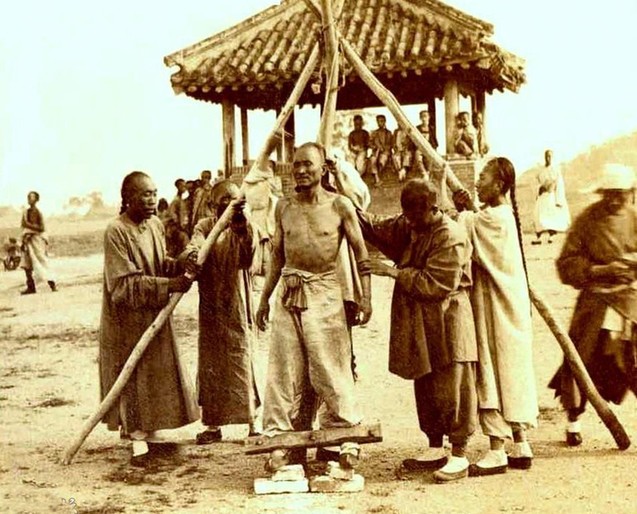 "阎王闩"有多残忍?一根牛皮绳就让犯人脑袋变成"卡腰葫芦"