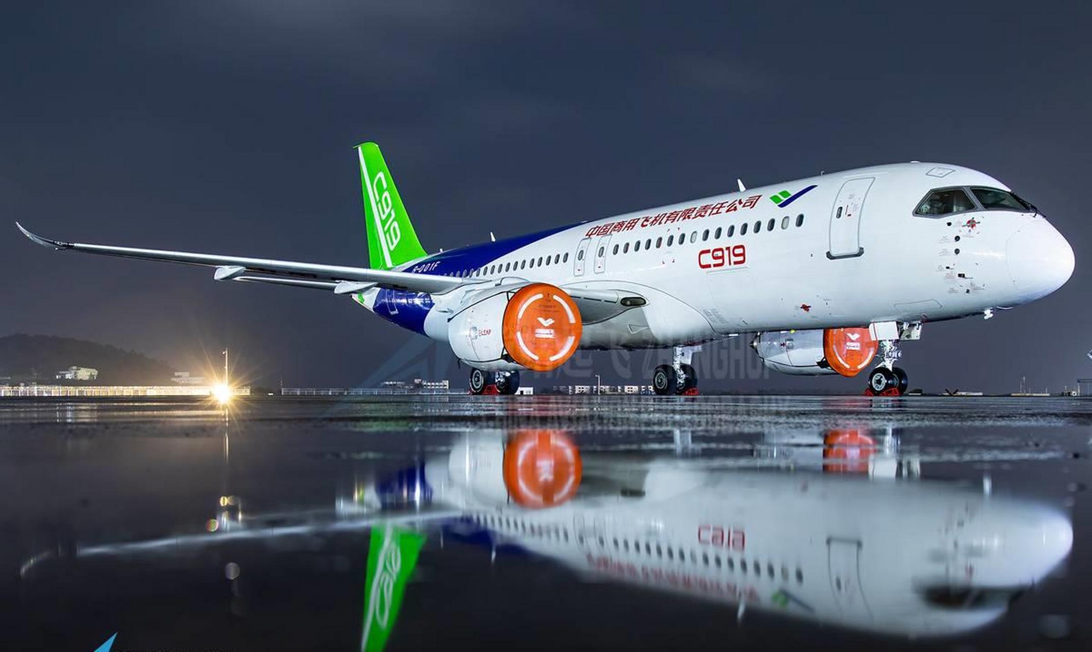 首架量产版的c919飞机目前已经完成了向用户的交付,但是c919飞机目前