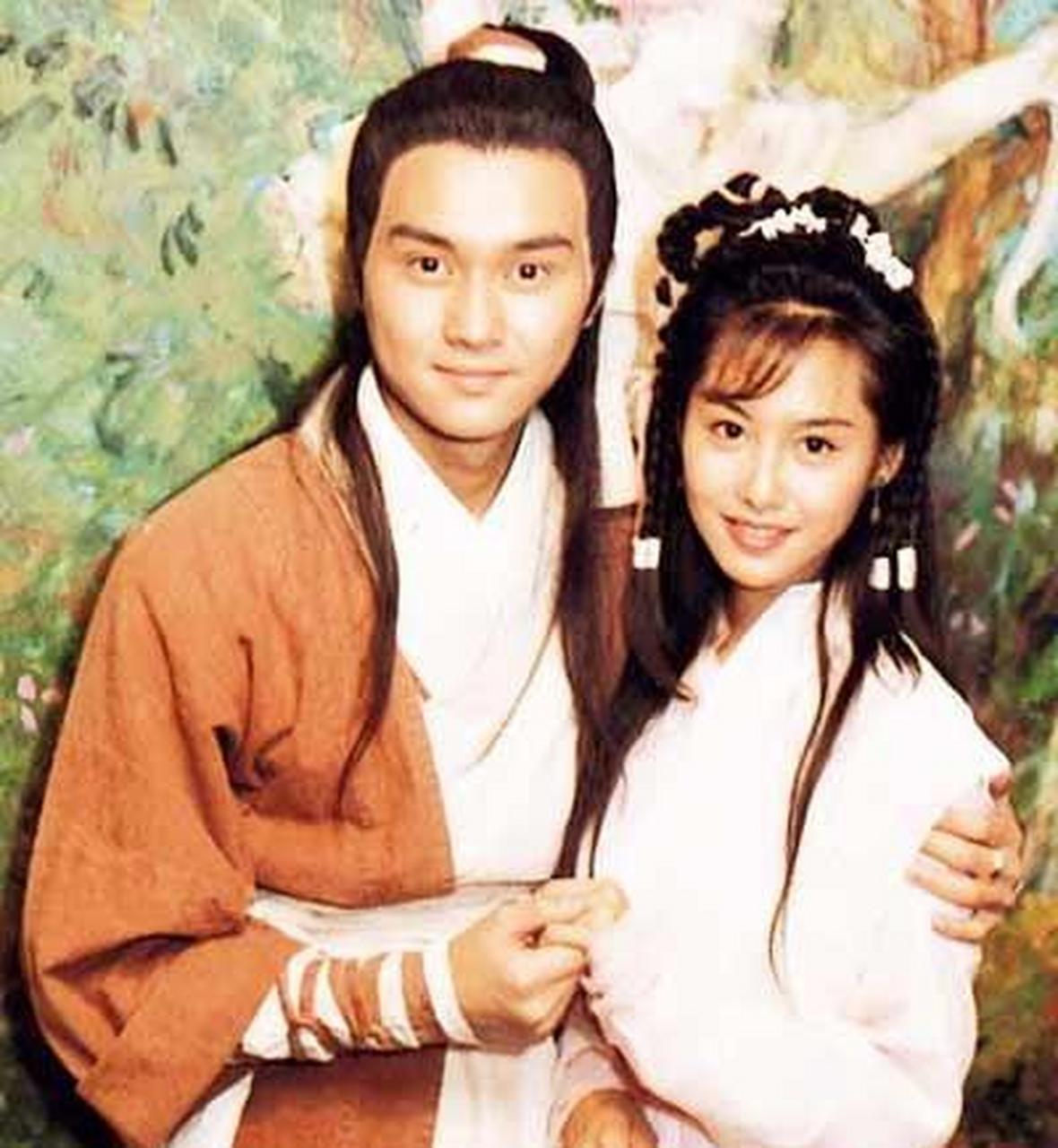 76剧版白彪米雪,77影版傅声恬妞,83剧版黄日华翁美玲,88剧版黄文豪