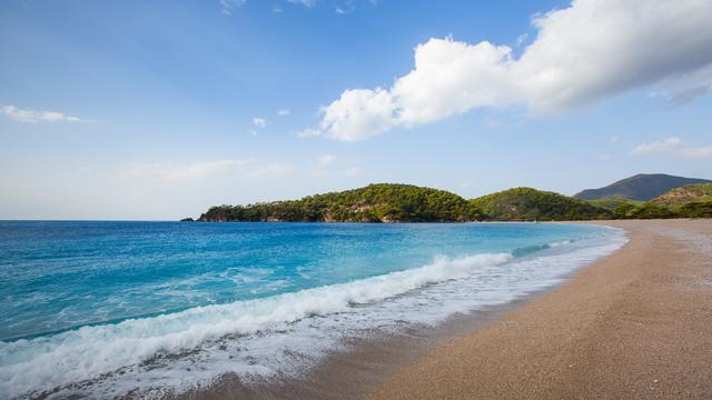 高清大海海滨风景照片桌面无水印壁纸免费分享