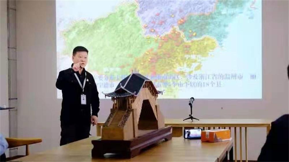 「温州晚报」温州博物馆副馆长季海波:穿越时空的"狠狠爱"