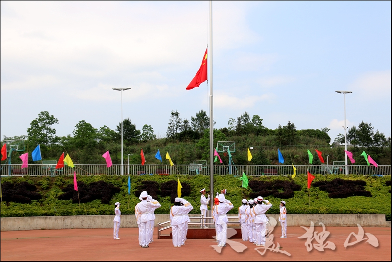 兴农镇中学图片