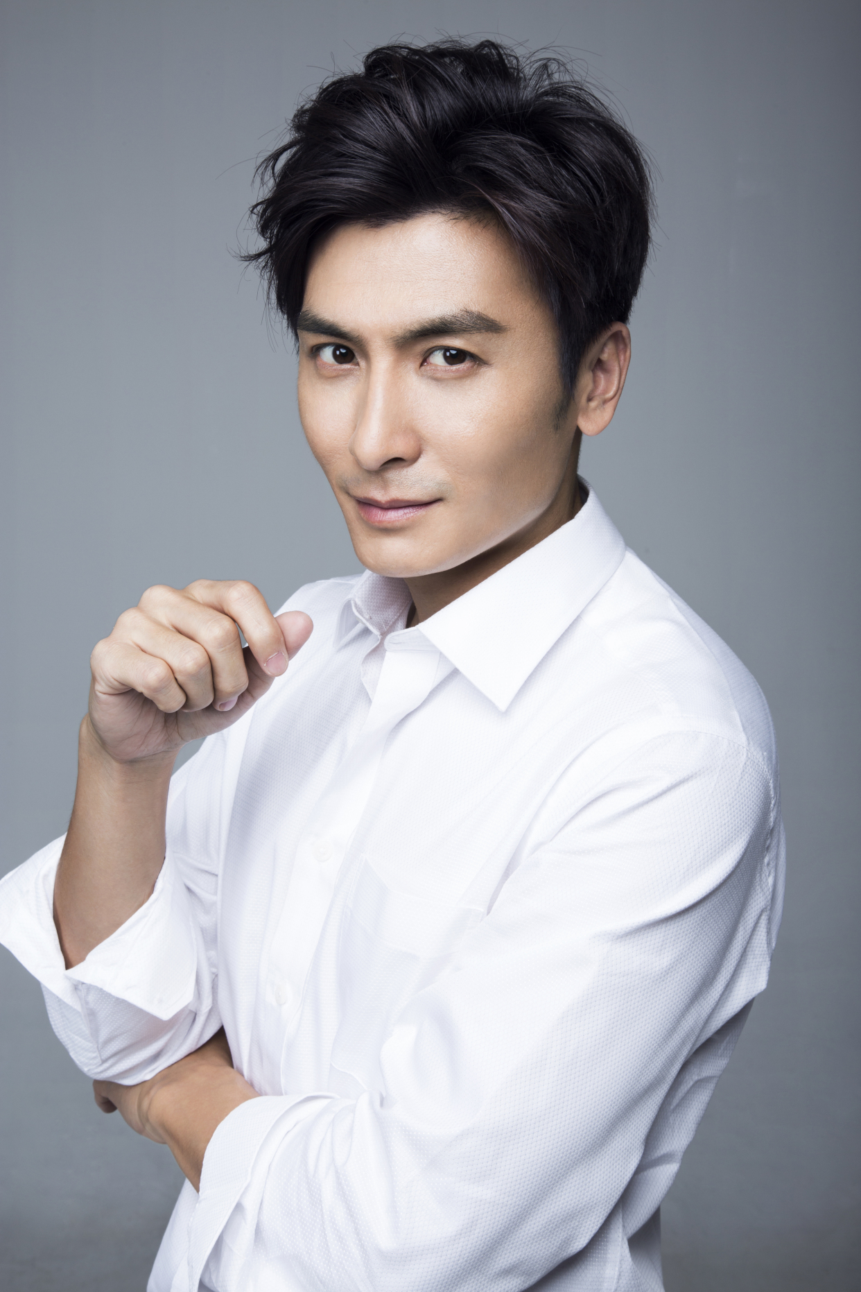 嘉·新闻|电视剧《法网追击》再出圈 及晓龙霸气演绎高智商刑警