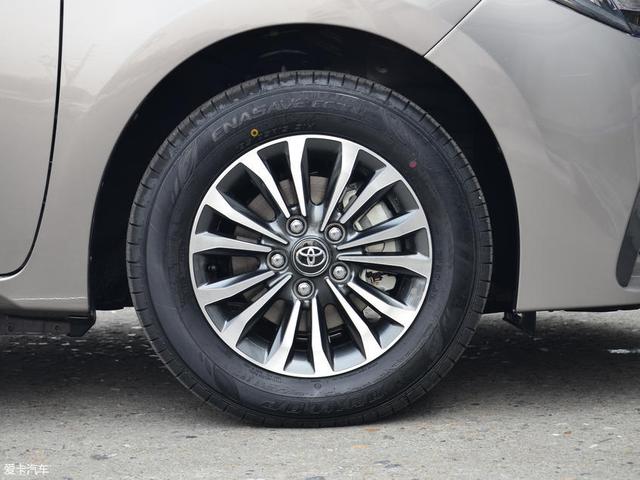 2016款轩逸轮胎型号是哪一种