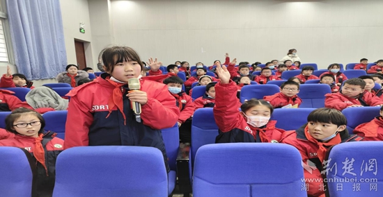 "拒绝校园欺凌"法治教育走进新民街小学