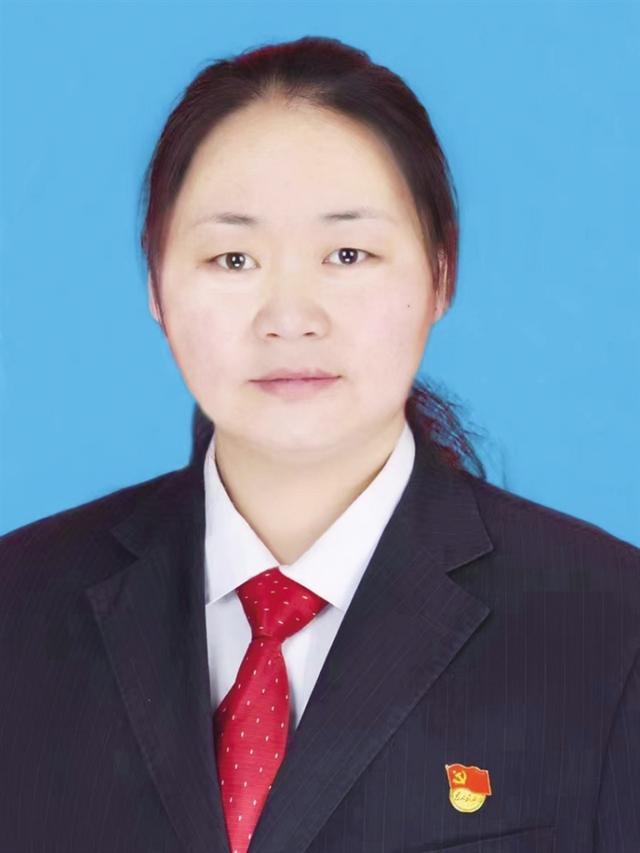 美丽献给草原——记全国三八红旗手海南州兴海县子科滩司法所更藏卓玛