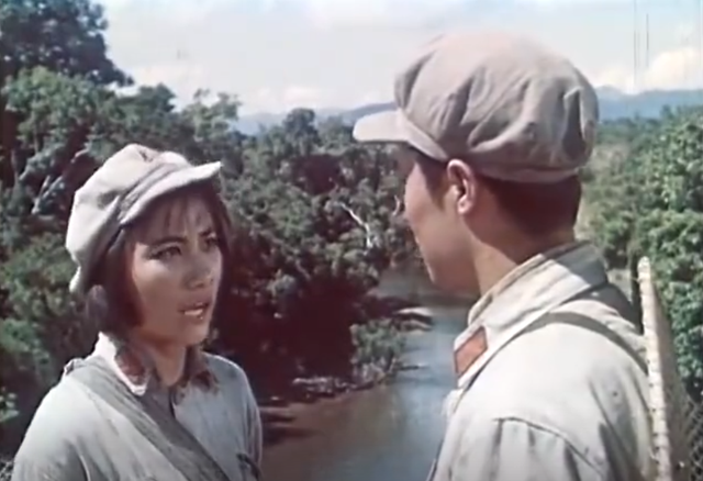 经典电影《红色娘子军》拍摄幕后:吴琼花与洪常青大段感情戏被删