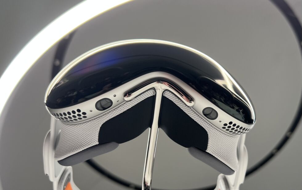 首波vision pro试戴出炉:这一次,实际体验与宣传视频很接近了