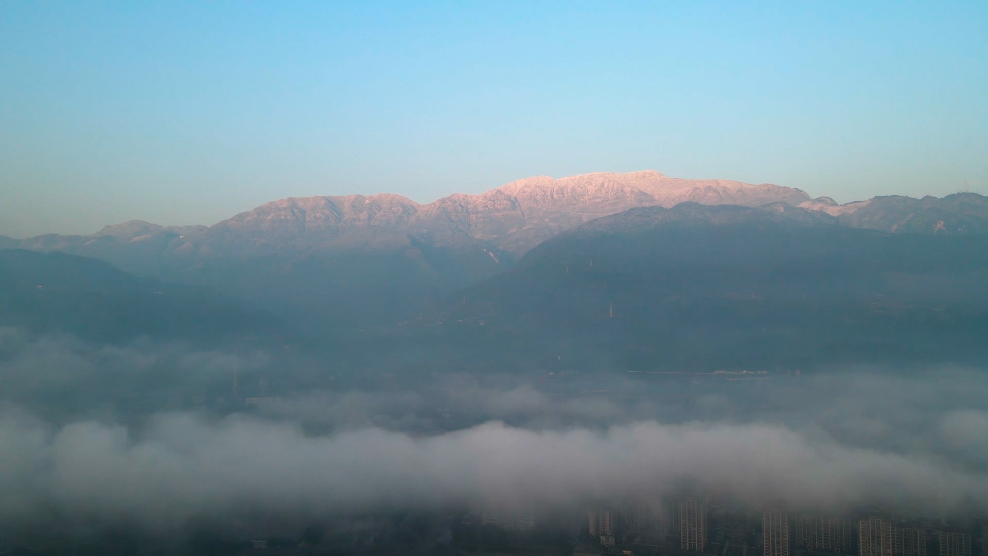 美女峰乐山图片