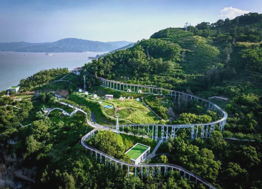 福鼎牛郎岗海滨景区:海滩娱乐与科技创新的完美结合