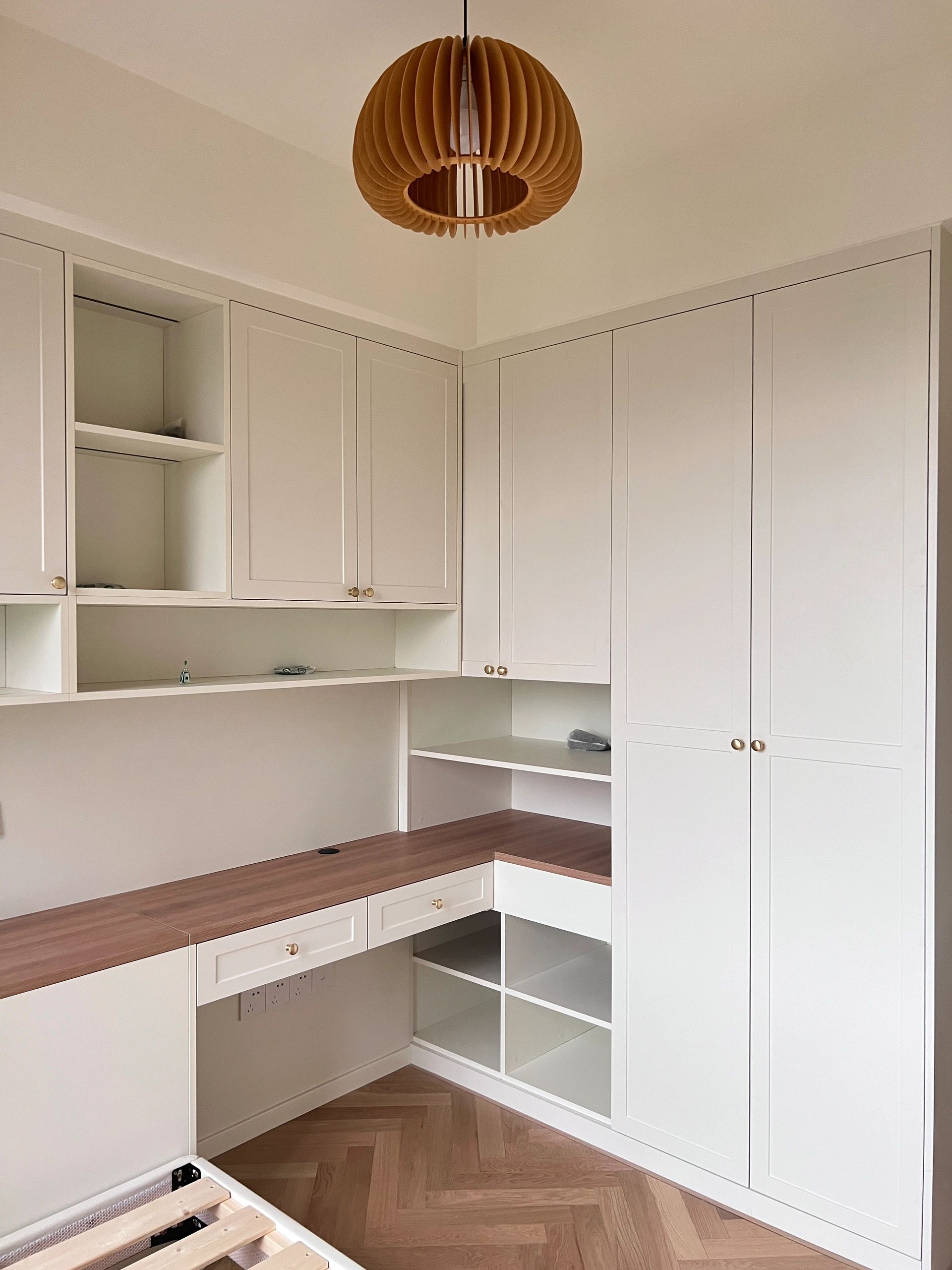 木工打柜子,全屋定制,成品柜哪个更好?选错了,让你天天后悔