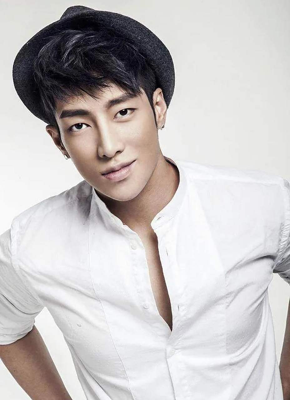 电视剧薄冰# 高瀚宇是整容后遗症吗?