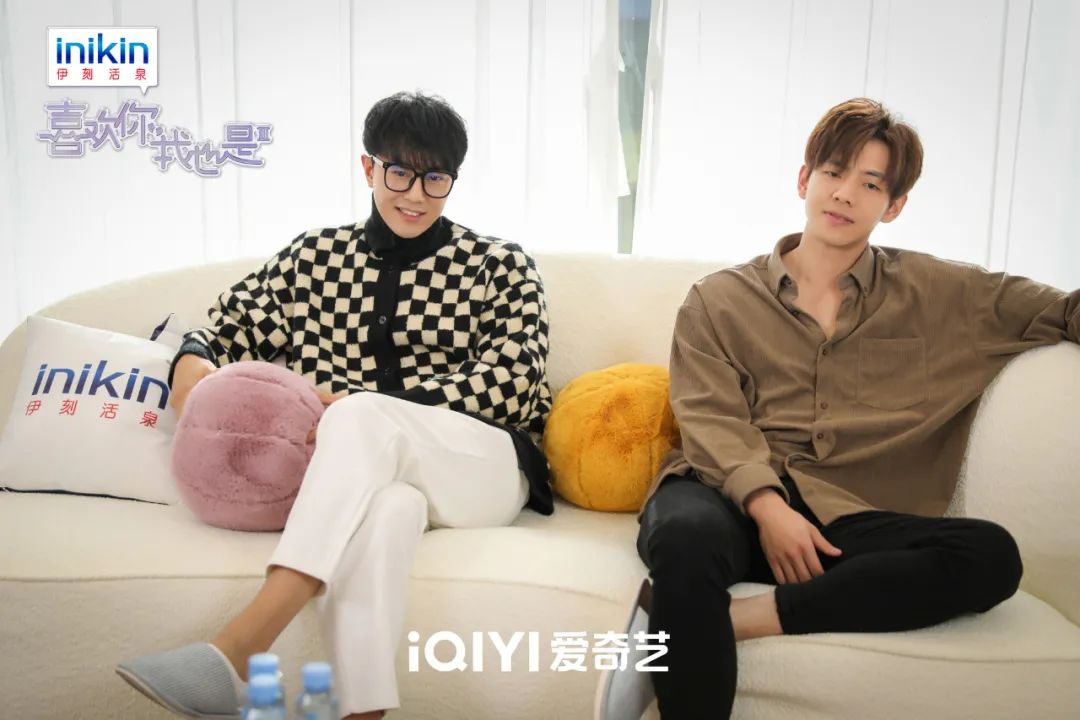 「喜欢你我也是」第三季,小屋甜蜜约会指南竟甜到秦霄贤无法直视?