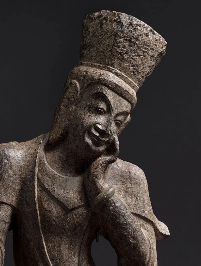 北魏石灰岩雕交脚思惟菩萨像