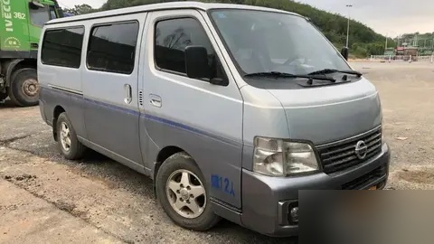 日式面包车 丨 广西南宁的日产佳奔urvan e25