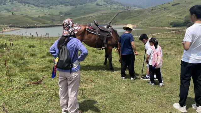 郑州驴友团徒步郑州后花园圣王坪草原