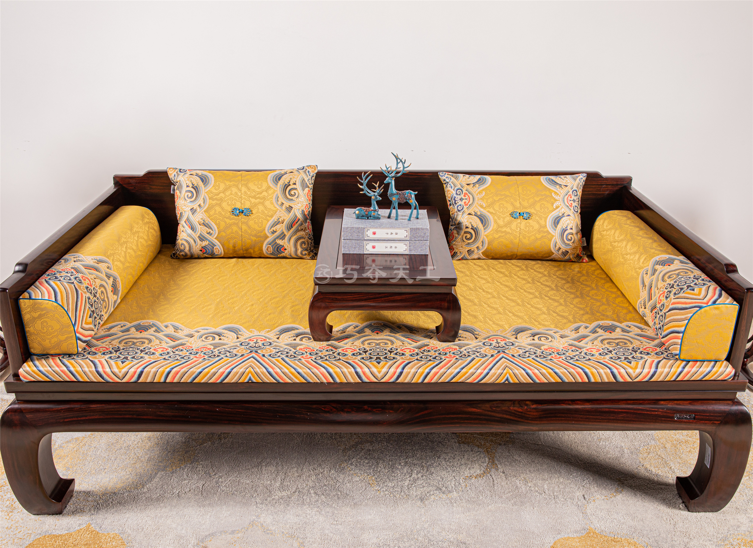 巧夺天工红木|闲坐典雅罗汉床,小憩灵秀美人榻