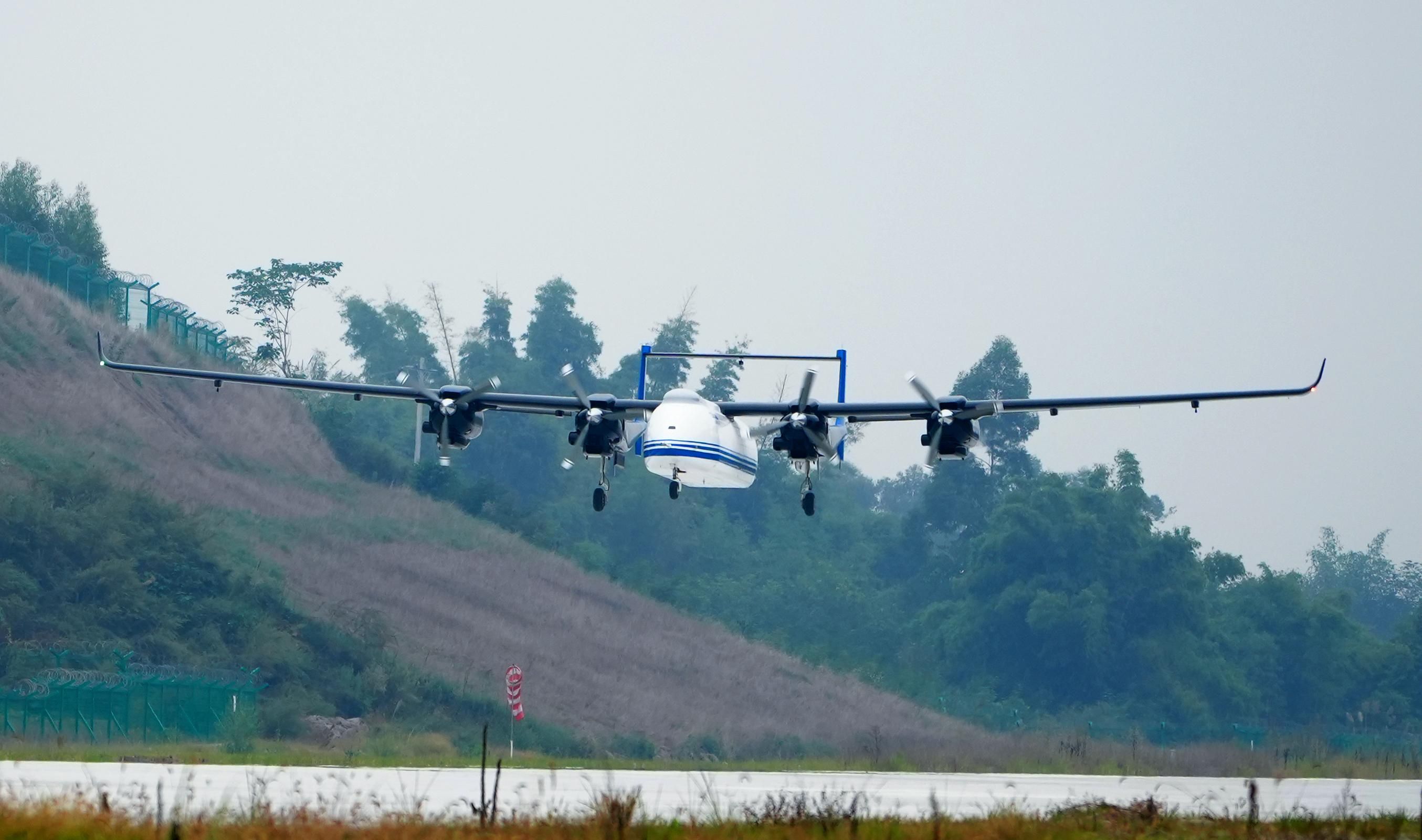 又是中国首创!全球首款大型运输无人机首飞成功,空运也可无人化