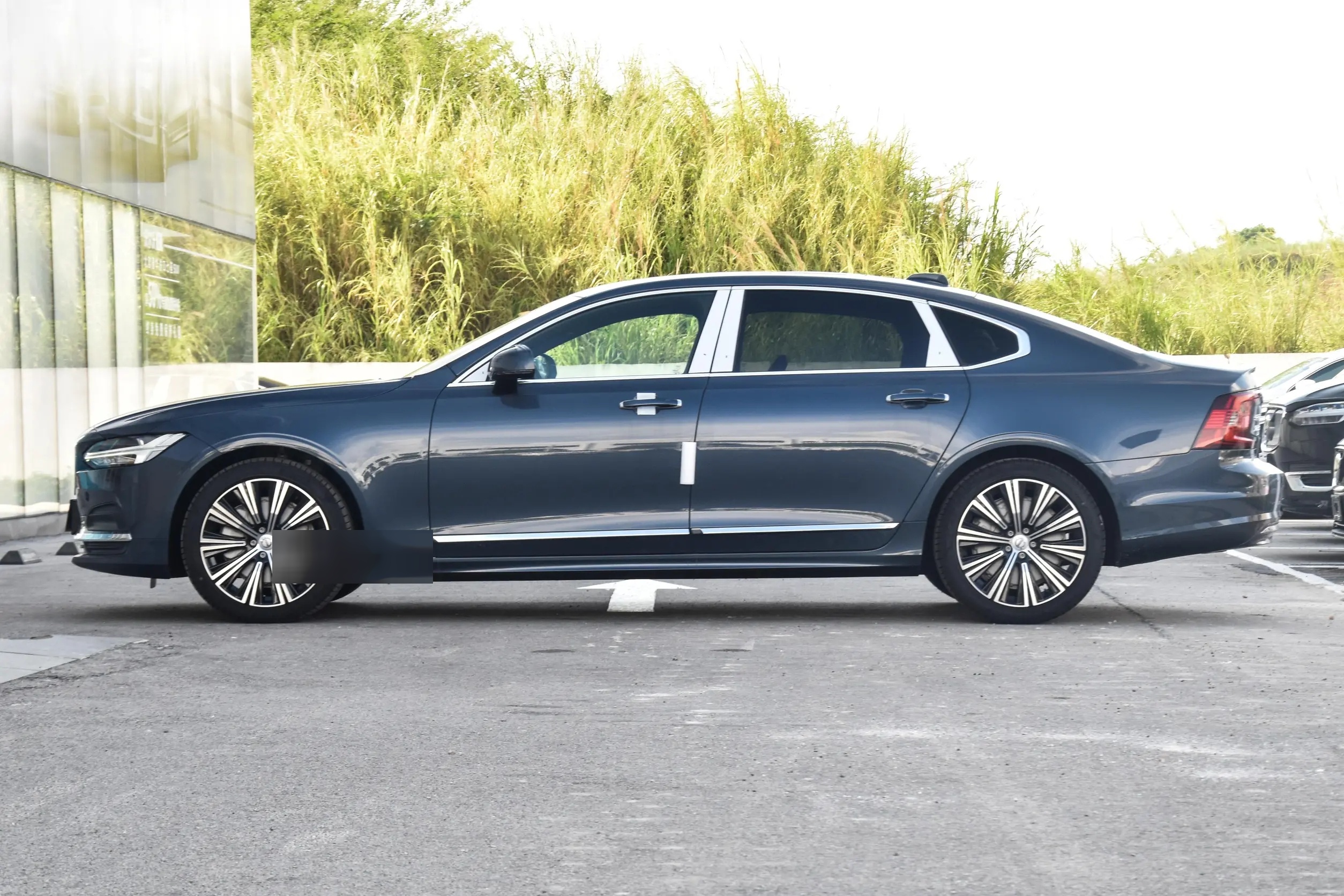 2024款沃尔沃s90上市,售价40.69-50.59万元