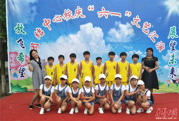 胡良玉:扎根乡村三十载,无怨无悔;情系教育铸辉煌,不骄不躁