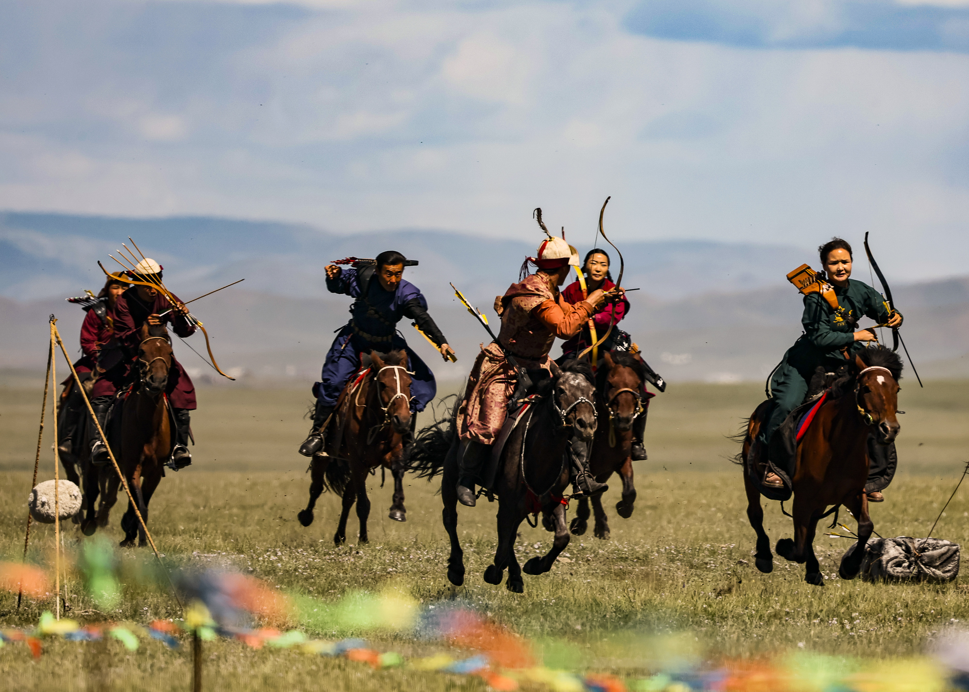 蒙古国:游牧民族世界文化节上的马术表演