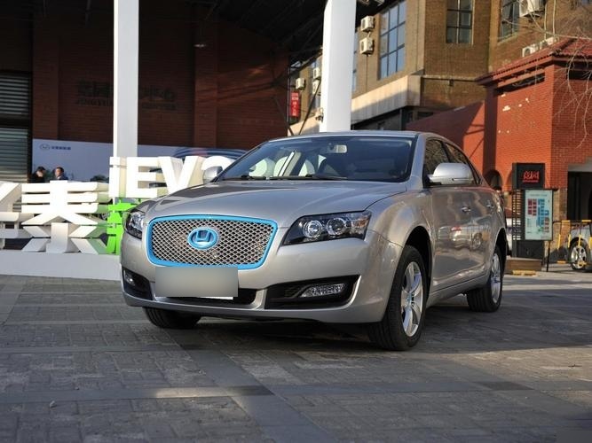 u标志是什么车?