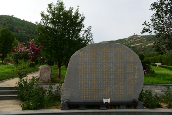 古中山陵园-海葬纪念碑