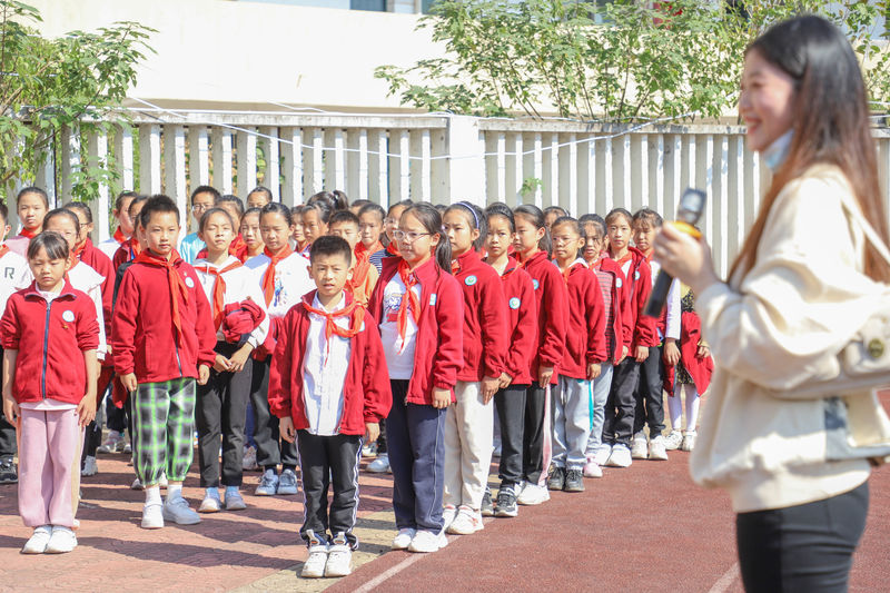 光南小学少儿合唱团用童声唱响未来