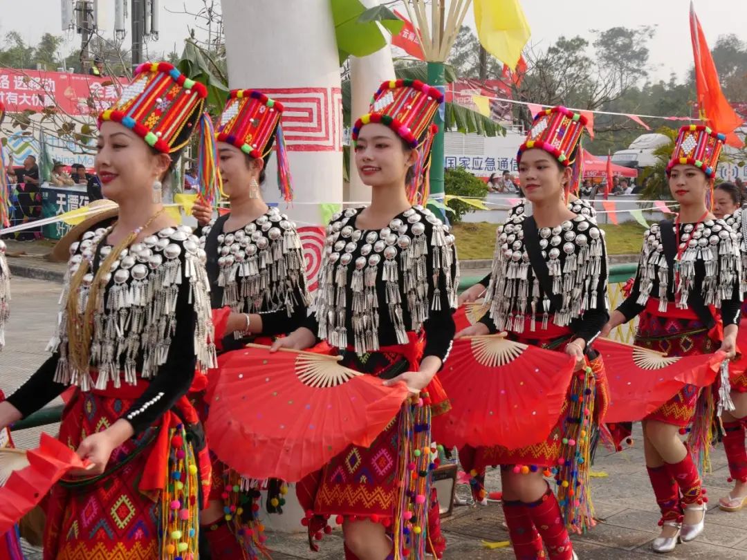 德宏芒市目瑙纵歌节图片