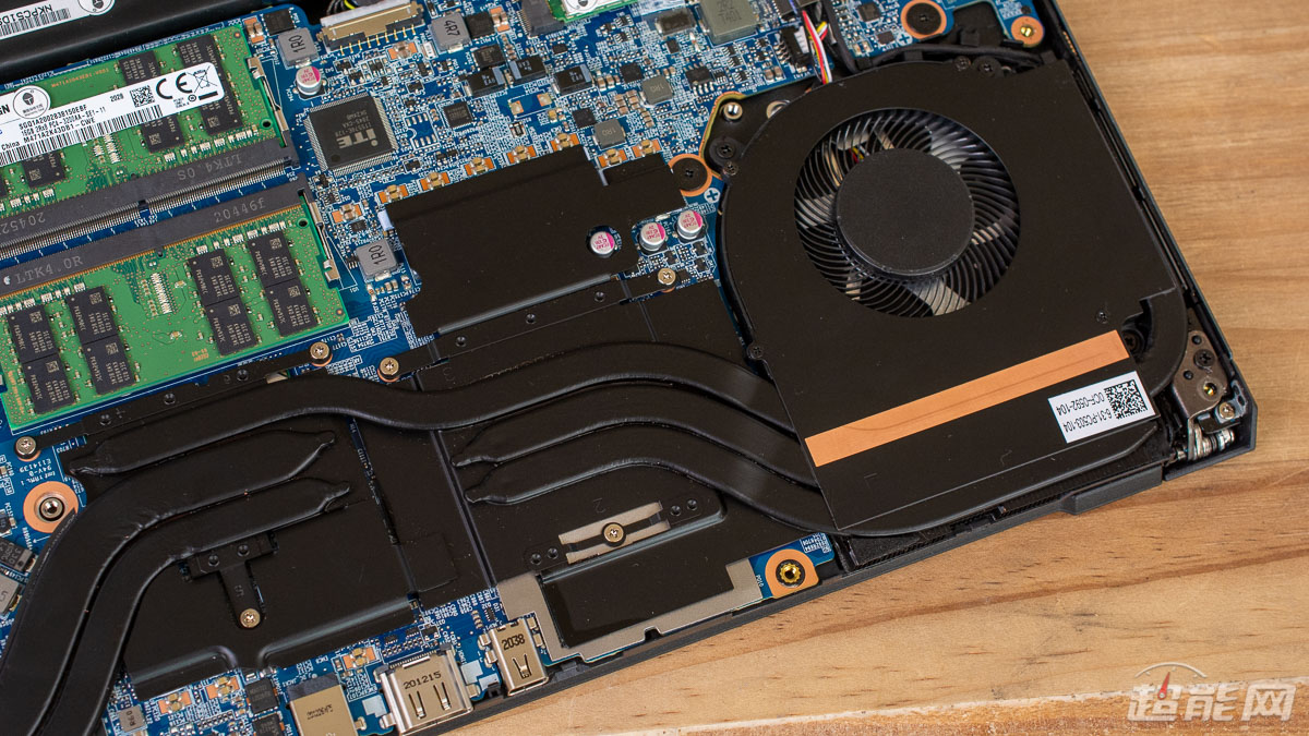 雷神911 p1游戏笔记本电脑评测:这是新世代的4k光追游戏本