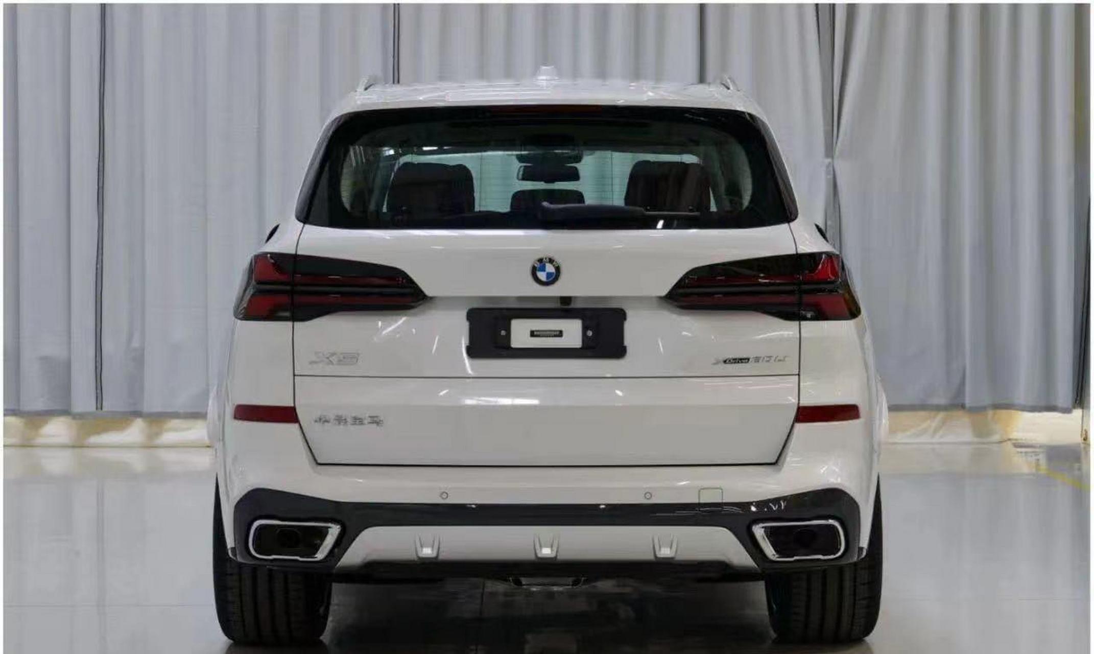 xdrive30li和 xdrive40li两种动力,分别是2.0t四缸和3.0t六缸.