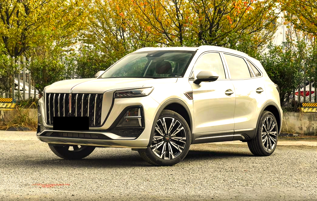 红旗hs5焕新登场,全系搭载2.0t高功率发动机,平衡豪华与实用体验