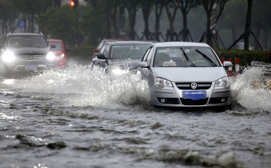 新车被大雨淋了两天没事吧