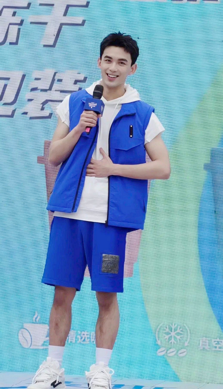 吴磊的腿好真实