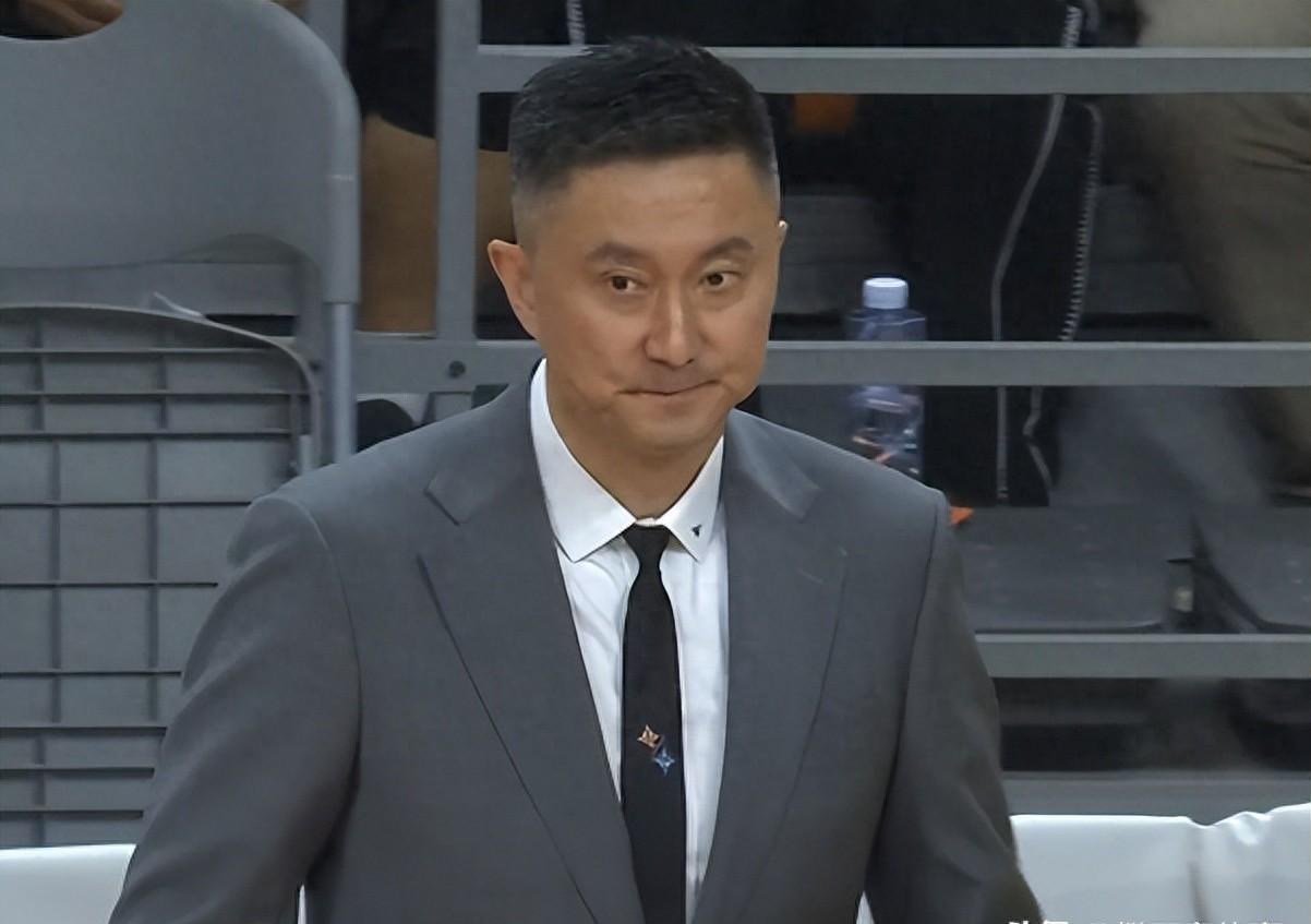 胡明轩神奇绝杀!广东男篮英勇奋战,不幸落败