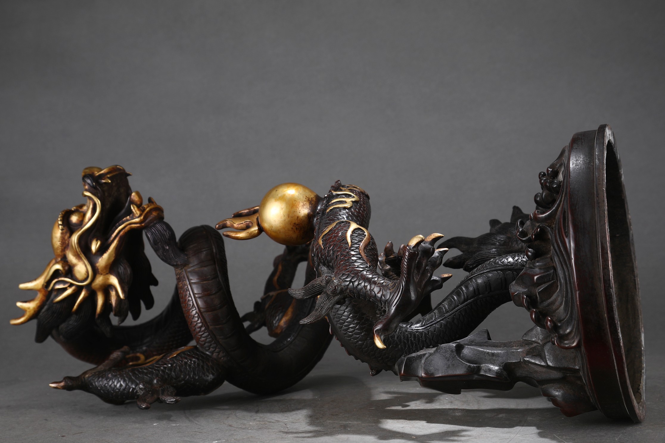 精铸紫铜胎鎏金四爪金龙摆件 一对