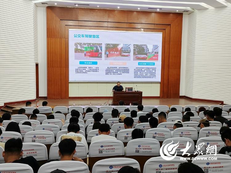 日照市公交"六进"进校园,为师生提供"一站式"服务