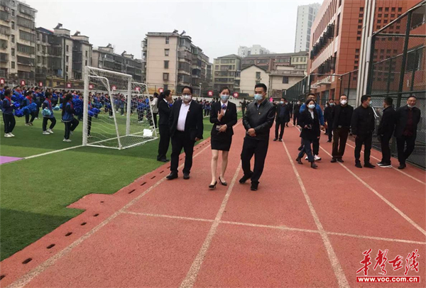 凌云塔学校举办"一校一品""双减"及五项管理现场展示会