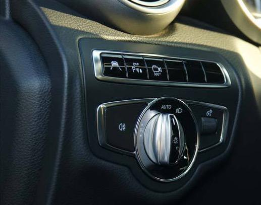 奔驰gla200动感型自动泊车如何操作